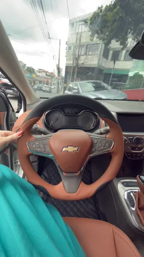 Bancos em couro automotivo sob medida - acabamento profissional