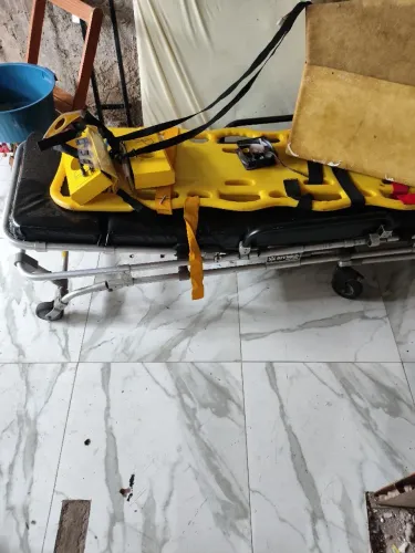 Vende-se maca para uso em ambulância