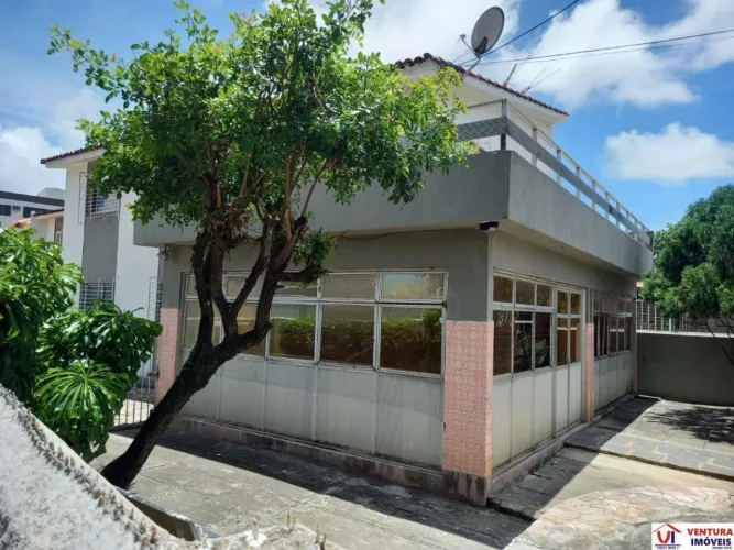 Casa à Venda em Casa Caiada