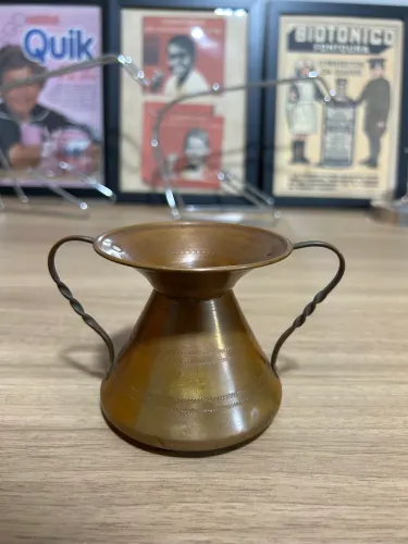Pequeno vaso em cobre 10cm