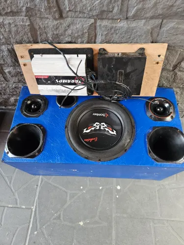 Som automotivo