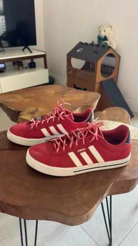 Tênis adidas