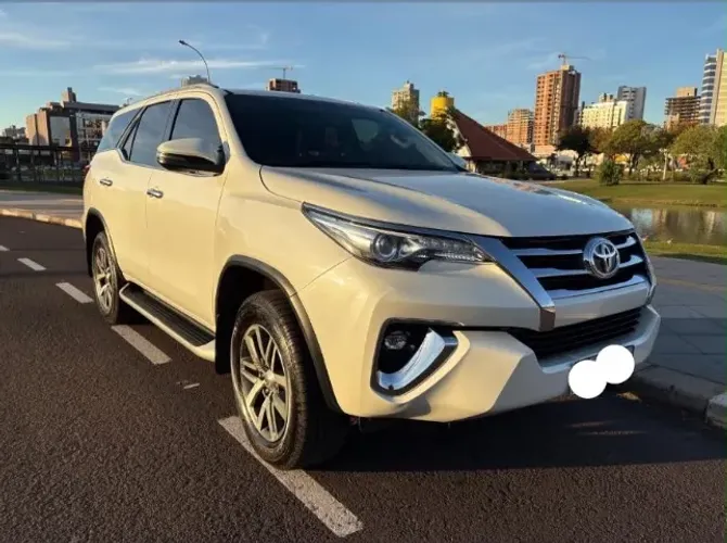 Toyota Hilux SW4 SRX 4X4 2.8 TDI 16V Dies. Aut. 2019