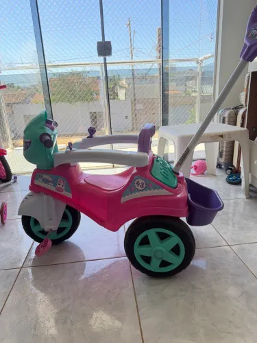Triciclo infantil Baby City Magical Maral 