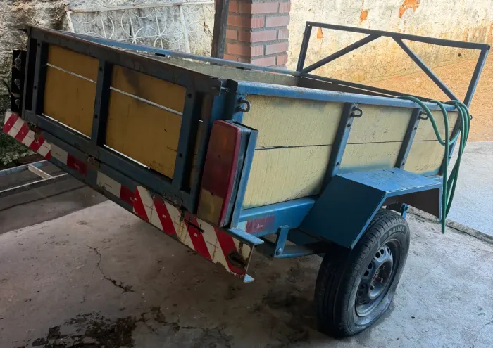 Vende - se Carroça em estado muito bom 