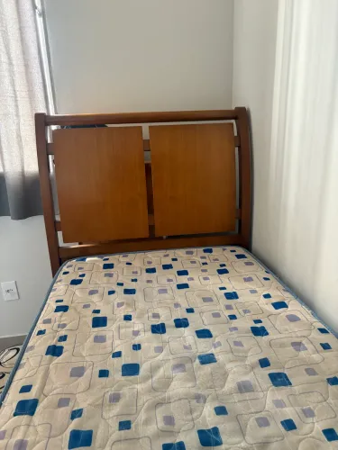 Cama de solteiro madeira