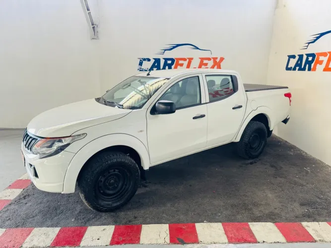 Mitsubishi L200 Outdoor GLS 2.5 4X4 CD TDI Diesel 2023