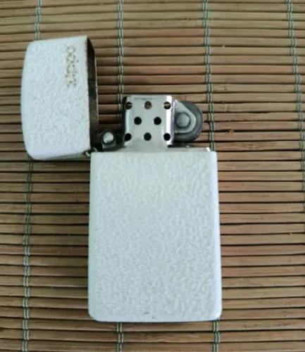 Isqueiro Zippo Slim