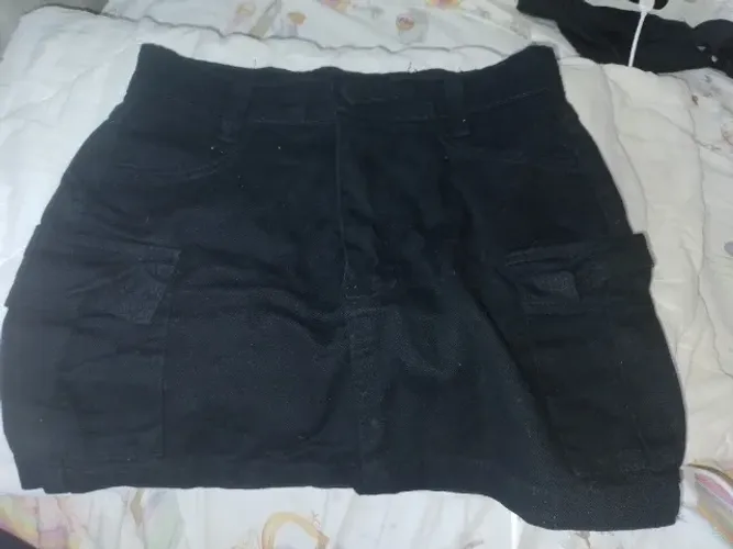 Saia cargo preta tamanho 36