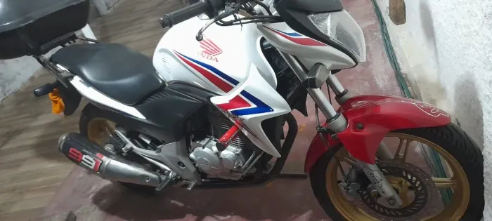 CB 300 