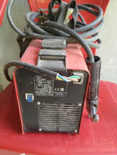 Máquina de solda em perfeito estado