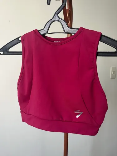 Top cropped de academia vinho NOVO