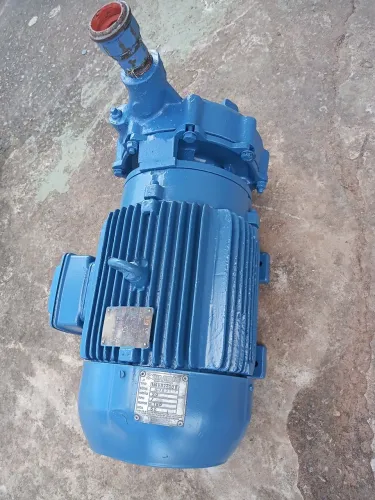 Bomba com motor weg 15 vc