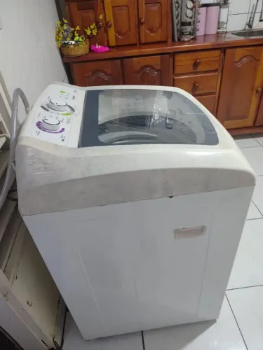 Vendo uma máquina de lavar roupa Consul 
