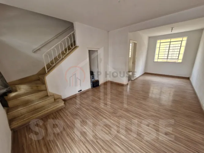Casa de vila para locação no Campo Belo, 2 quartos, 2 vagas, 85 m²