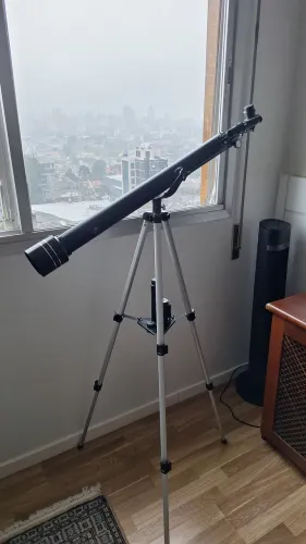 Telescópio Greika 60mm 700mm refrator com tripé e 2 oculares