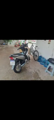 VENDO OU TROCO MOTO BIZ 110 POR FAN 150 OU 160 OU FACTOR 150 DEPENDENDO DO VOLTA