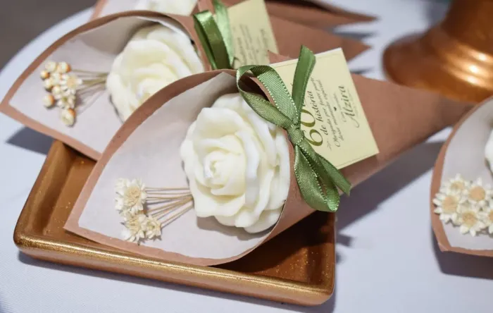 Buquê vela aromática lembrancinha casamento