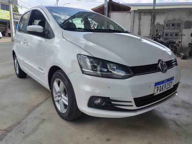 Volkswagen Fox Comfortline 1.6 Flex 8V 5P 2016