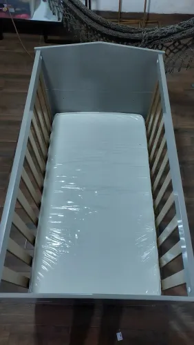 Berço cama , disponível para venda.