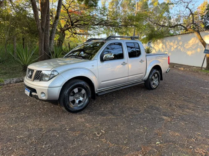 Nissan Frontier LE Attack CD 4X4 2.5 TB Die.aut 2012