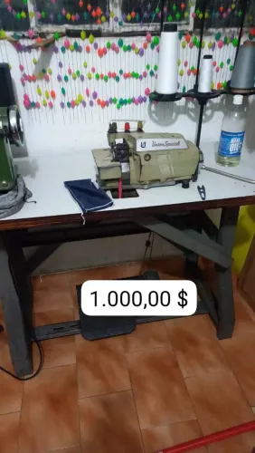 Máquina de costura overloque