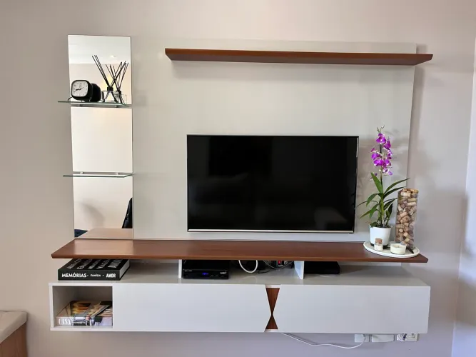 Painel de TV Intense Lukalian Off White | Muito Conservado | R$ 450,00