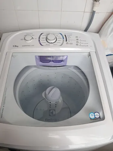 Vendo máquina de lavar Electrolux essencialcare 13k