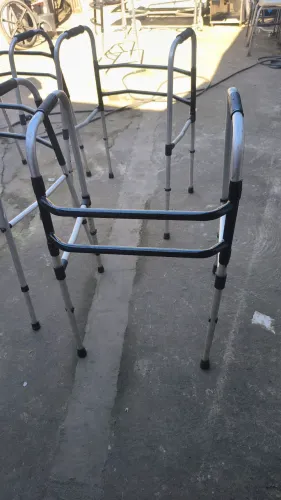 ANDADOR PARA ADULTOS 