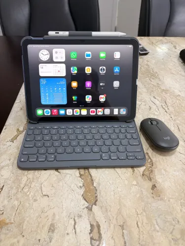 iPad 10ª Geração 64GB + Teclado Logitech + Mouse + Caneta WB