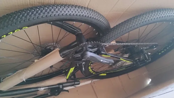 Bike aro 29 COLLI na caixa