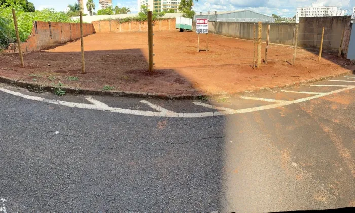Vendo excelente Terreno ao lado do Praia , escola da criança e ABC