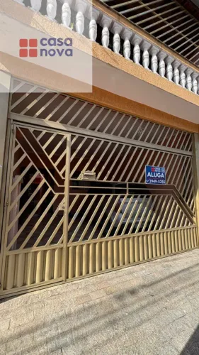 Sobrado com 140 m², com 3 dormitórios para locação na Vila Sabrina!