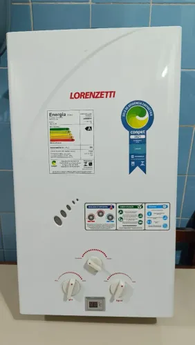 Aquecedor a gás Lorenzetti.