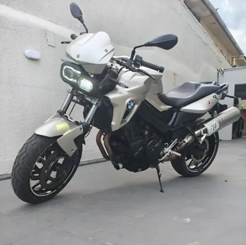 BMW F800R, Potência e Estilo. SUPER Nova.