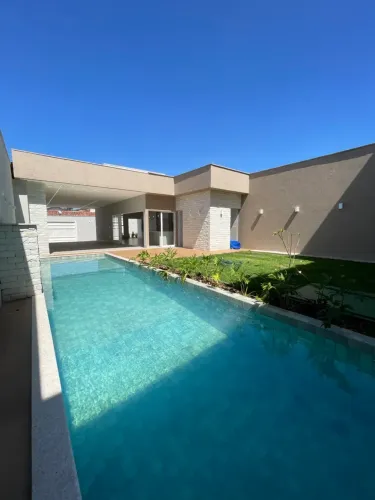 Casa Nova 4 suites, armários, varanda gourmet, piscina no Jd. Atlântico