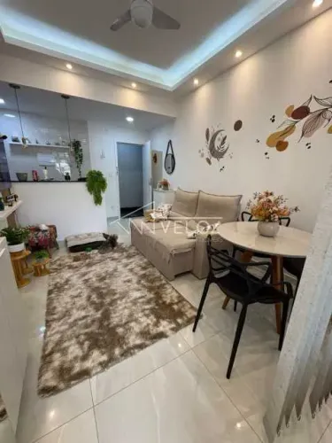 Kitnet/Conjugado : / Residencial / Centro