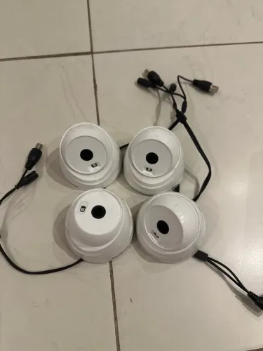 4 câmeras Intelbras VHL 1220 D G2