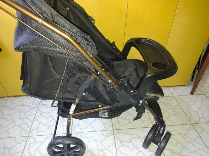 Carrinho de bebê da Galzerano 