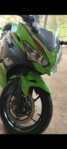 Ninja 400 a venda