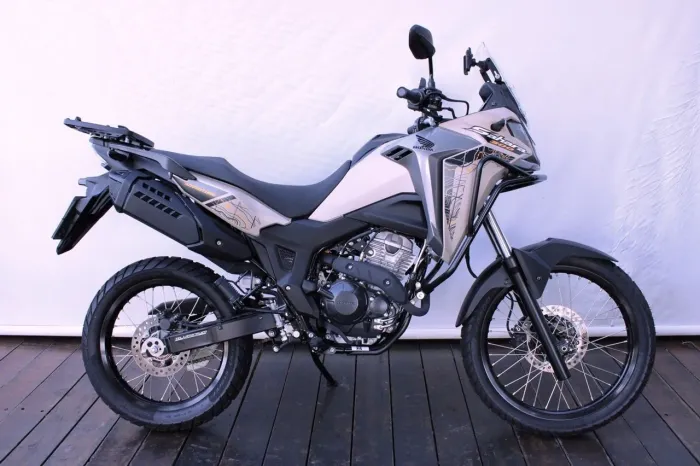 HONDA XRE 300 SAHARA ADVENTURE
