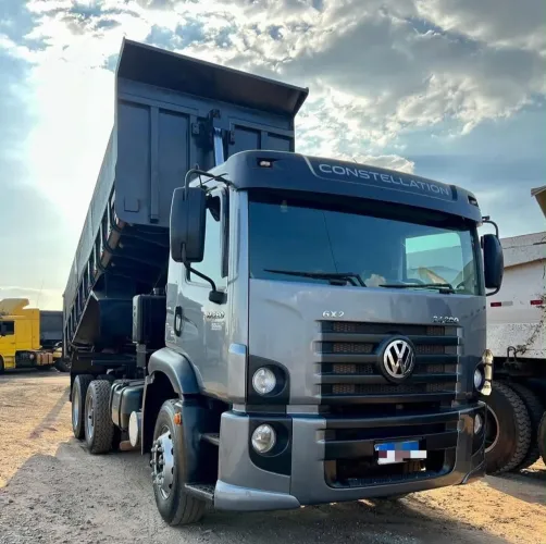 VW 24-280 Caçamba ano 2015