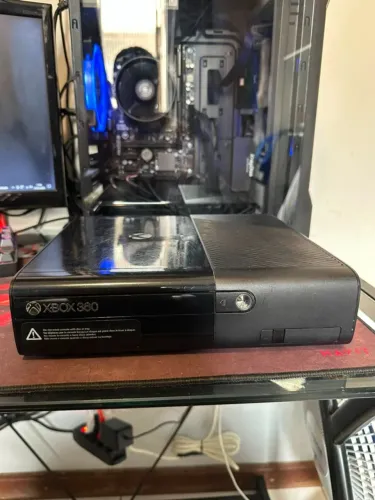 XBOX 360 SUPER SLIM