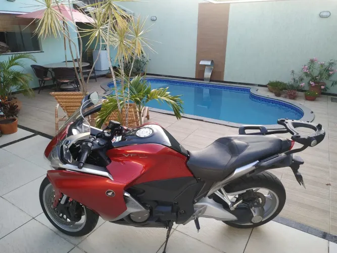 Honda VFR 1200R 2011 | 17 mil km | Impecável | Segundo dono