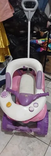 Carrinho de passeio menina, conservado