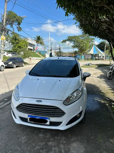 Ford Fiesta SE 1.6 8V Flex 5P 2014
