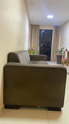 Vende-se soda semi novo comprimento 2,50 e largura 83cm R$300,00