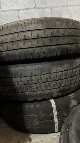Pneus 225/75/16 de carga
