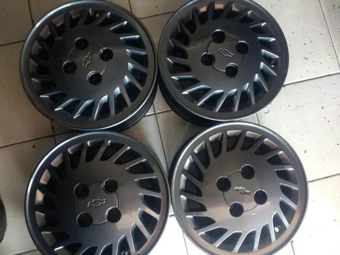 Jogo de roda aro 13 original da Chevrolet