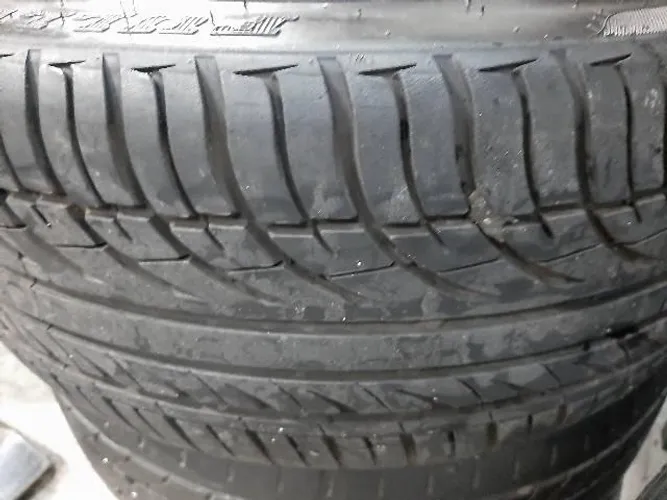 Pneu 205 40 17 importado Triangle novo perfil baixo VW gol